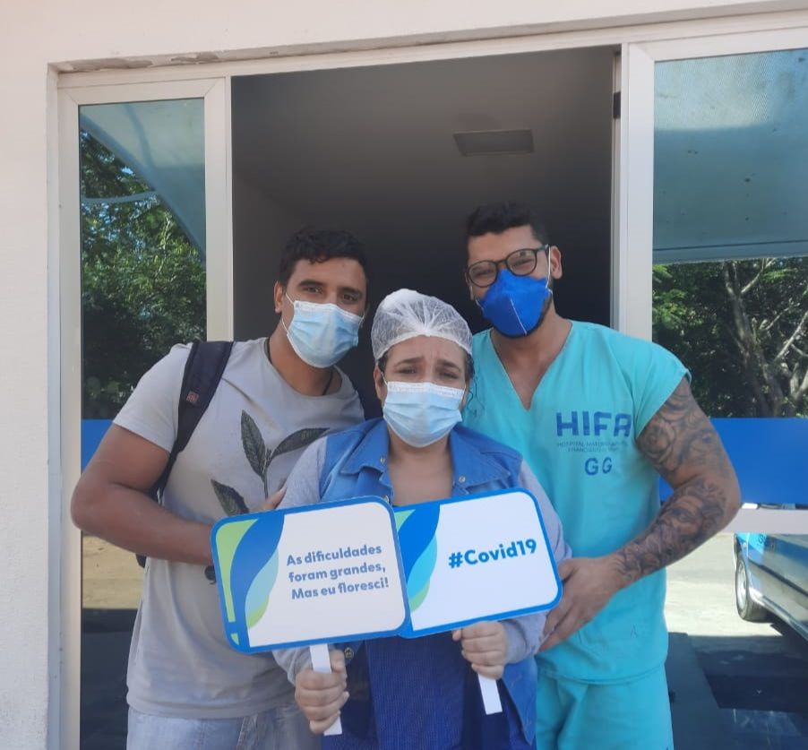 Tânia teve alta após ficar na UTI com Covid-19 (Foto: Divulgação/ Hifa)