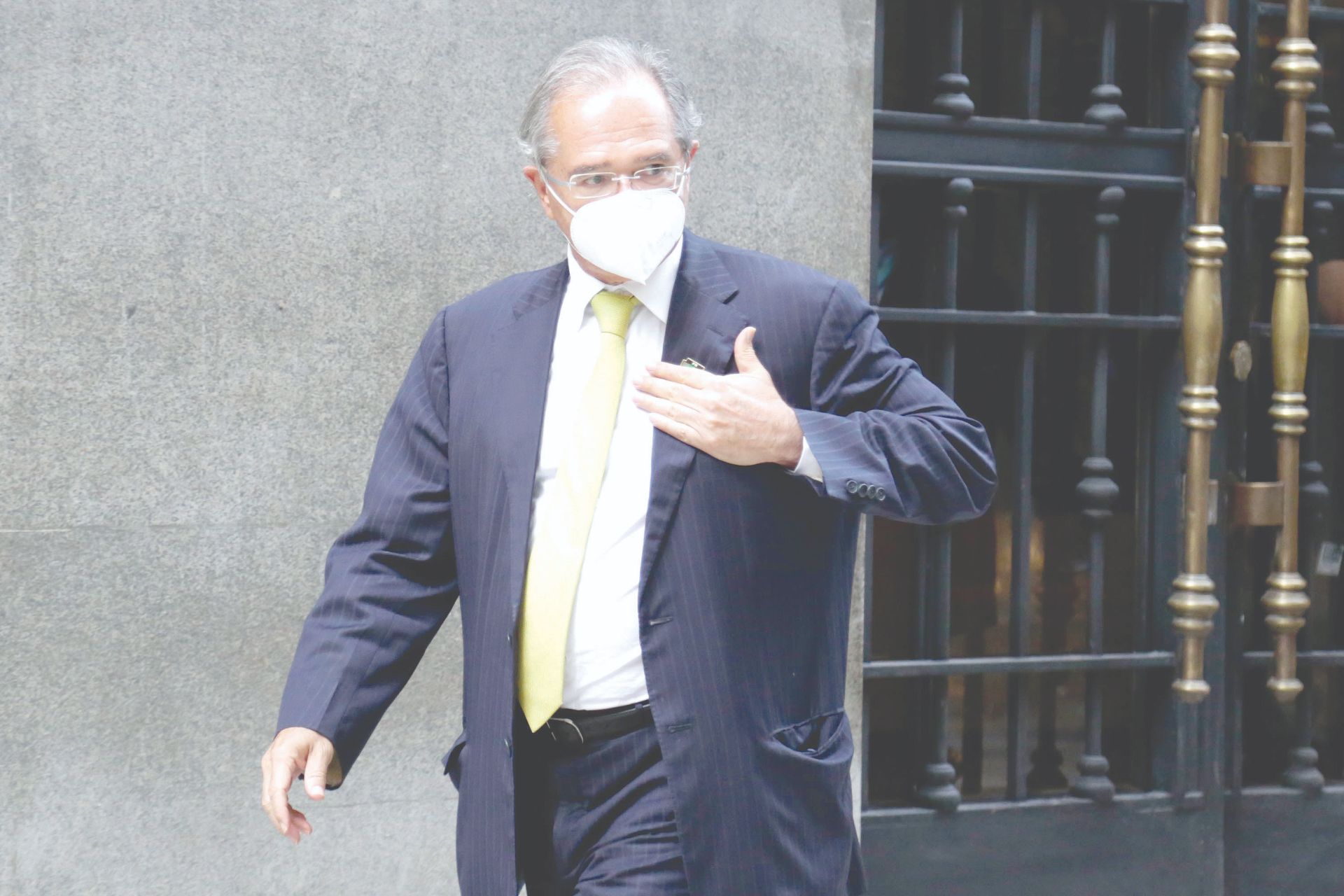 Guedes também não descarta prorrogar auxílio emergencial, previsto inicialmente para quatro meses (Foto: Jornal A Tribuna)