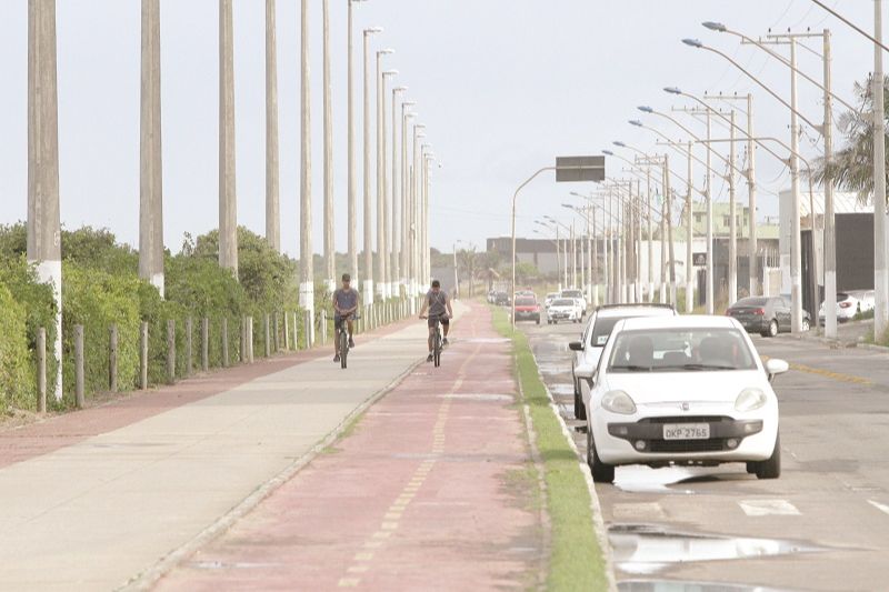 Trecho de ciclovia já existente em Itaparica: com o novo projeto, o percurso a ser construído vai da orla de Itaparica até Nova Ponta da Fruta, sem passar pela Rodovia do Sol, e a Prefeitura de Vila Velha ainda vai construir cinco outras ciclovias (Foto: Jornal A Tribuna)