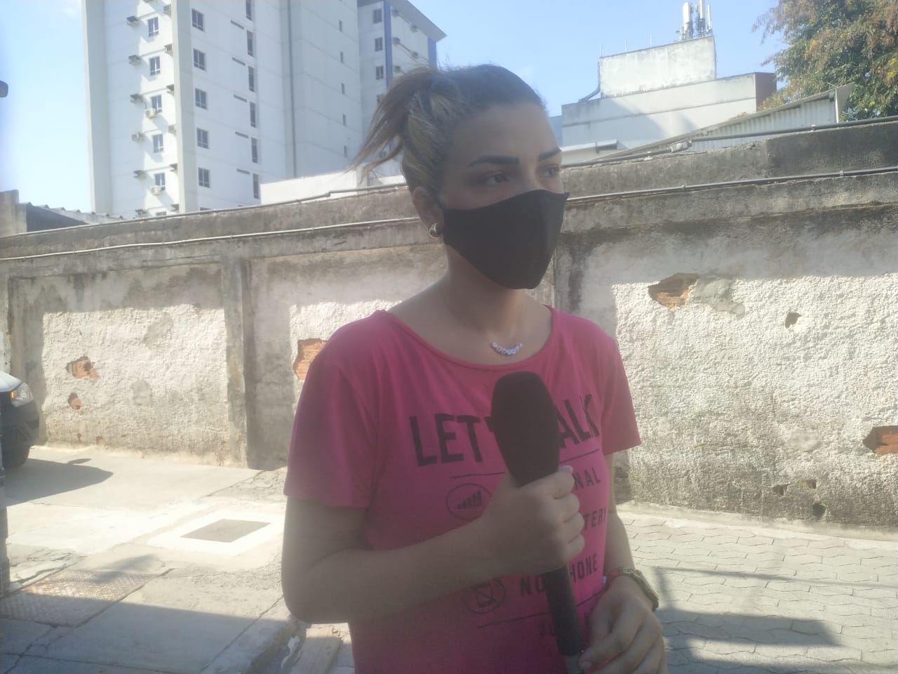 A filha da vítima, Thays Damasceno Bonfim (Foto: Kananda Natielly)