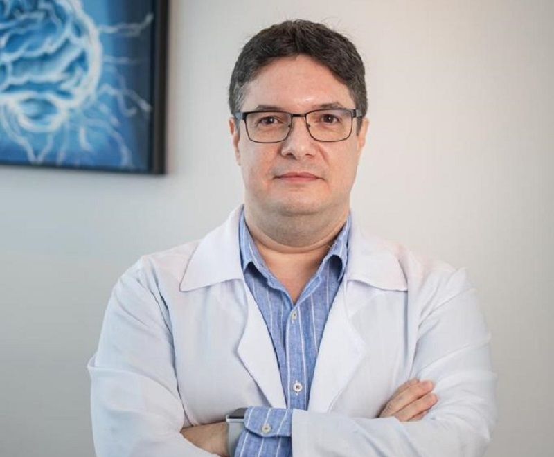 O médico psiquiatra Valber Dias Pinto comenta que crises de ansiedade ou dificuldades de concentração estão sendo mais diagnosticados em pacientes após internação por Covid (Foto: Divulgação)