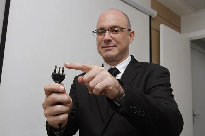 Imagem ilustrativa da imagem Atitudes para economizar energia e não ver a conta de luz subir