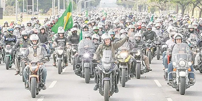 Imagem ilustrativa da imagem Motociata com Bolsonaro em SP teve 6.661 registros de veículos, aponta sistema de pedágio