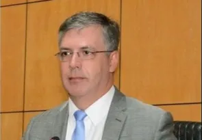 Imagem ilustrativa da imagem Dirigente do PTB enquadra deputado