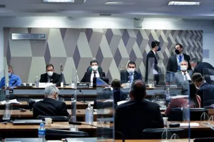 Imagem ilustrativa da imagem Senadores da CPI têm R$ 3,7 milhões em reembolso