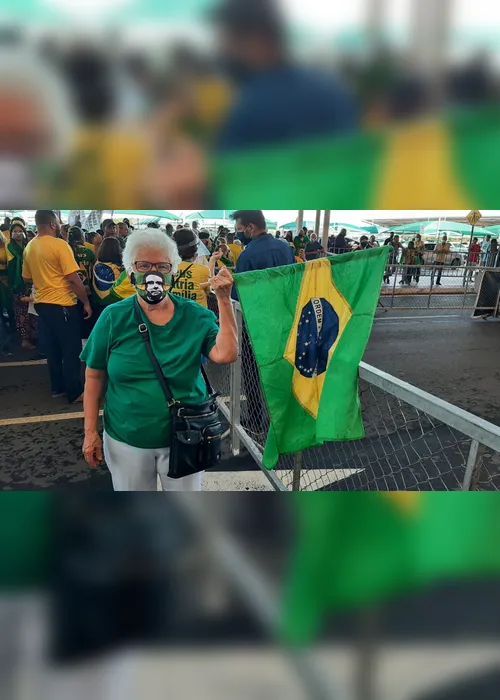 Imagem ilustrativa da imagem Apoiadores de Bolsonaro já estão no aeroporto à espera do Presidente