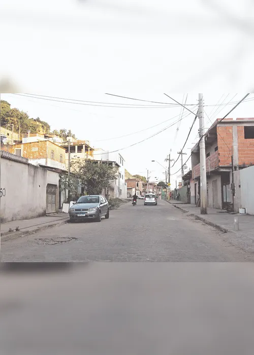 
          Imagem ilustrativa da imagem Caixa de entulhos cheia de lixo
          