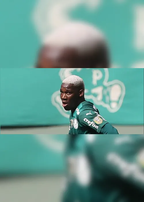 Imagem ilustrativa da imagem Jogador é flagrado em festa clandestina e quase apanha de torcedores