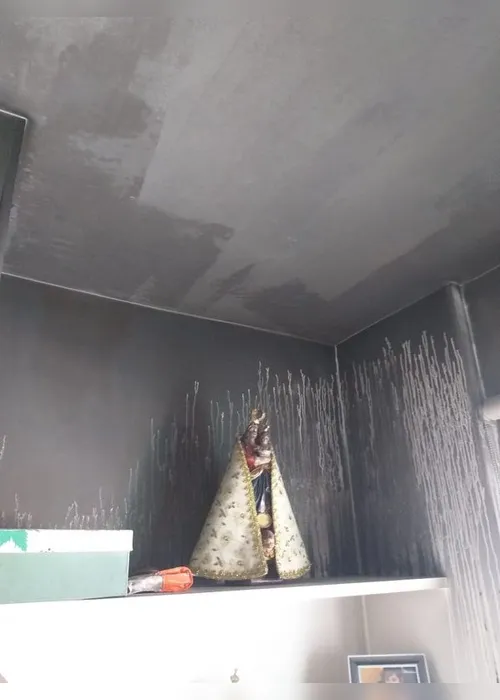 Imagem ilustrativa da imagem Imagem de santa fica intacta após incêndio em apartamento em Vitória
