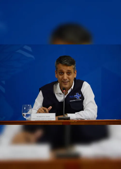 Imagem ilustrativa da imagem Vendedor diz que representante do governo pediu um dólar de propina por dose de vacina