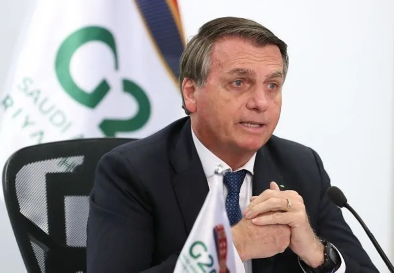 Bolsonaro é alvo de panelaços durante pronunciamento em rede nacional