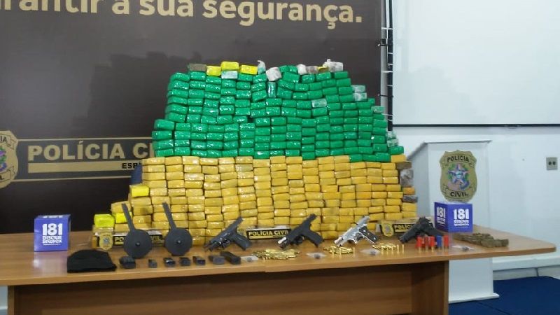 O suspeito guardava drogas para traficantes em uma casa em Cariacica (Foto: Divulgação/ Polícia Civil)
