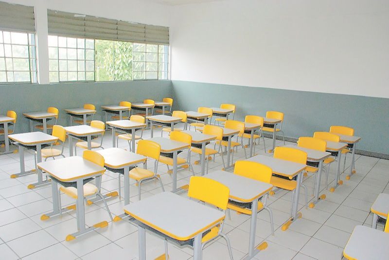 Sala de aula vazia durante boa parte da pandemia: perda de aprendizagem mesmo com o ensino remoto (Foto: arquivo/at)
