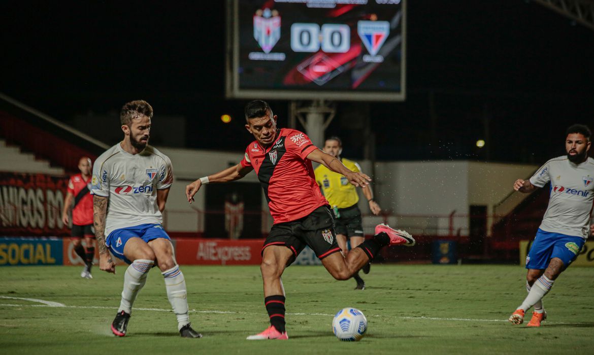 Empate entre Atlético-GO e Fortaleza (Foto: Bruno Corsino/ ACG/ Divulgação)