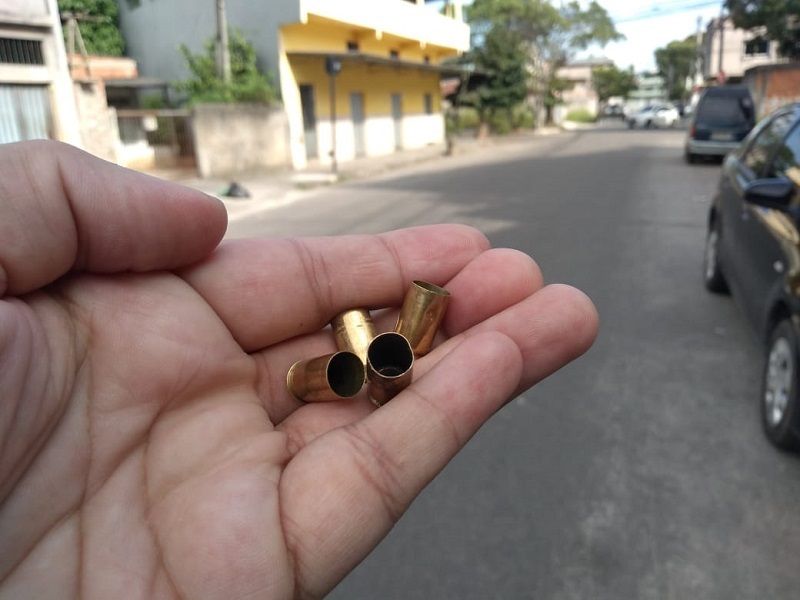Cabo reformado da PM é baleado em Cobilândia, Vila Velha. (Foto: Fábio Nunes/AT)