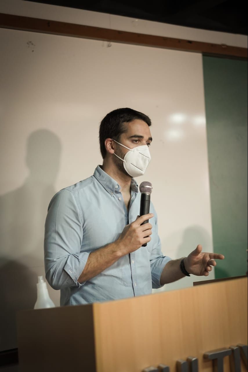 Eduardo Leite palestra em evento do PSDB em Vitória (Foto: André Rodrigues)