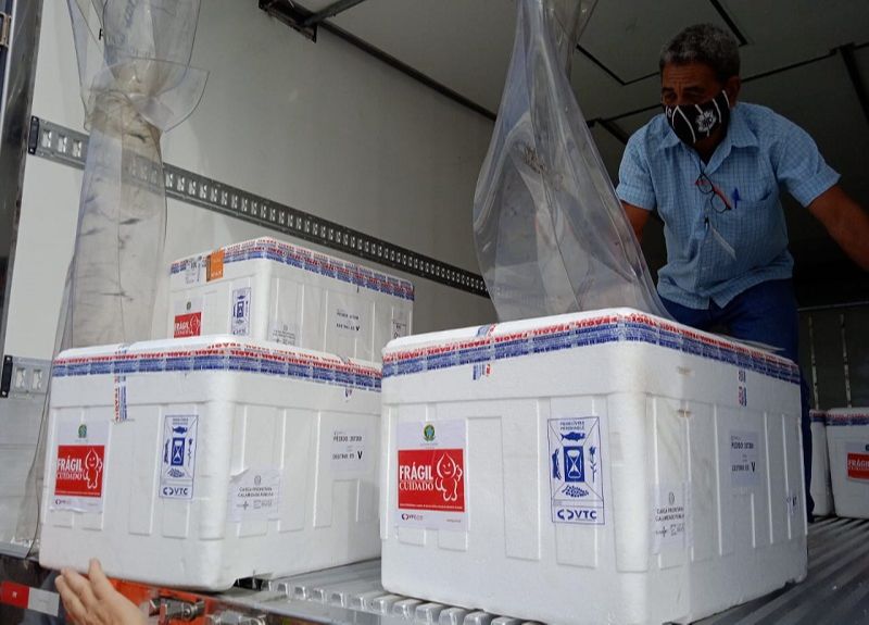 A remessa contém imunizantes da Coronavac, Pfizer e, pela primeira vez, da Janssen (Foto: Divulgação/ Sesa)