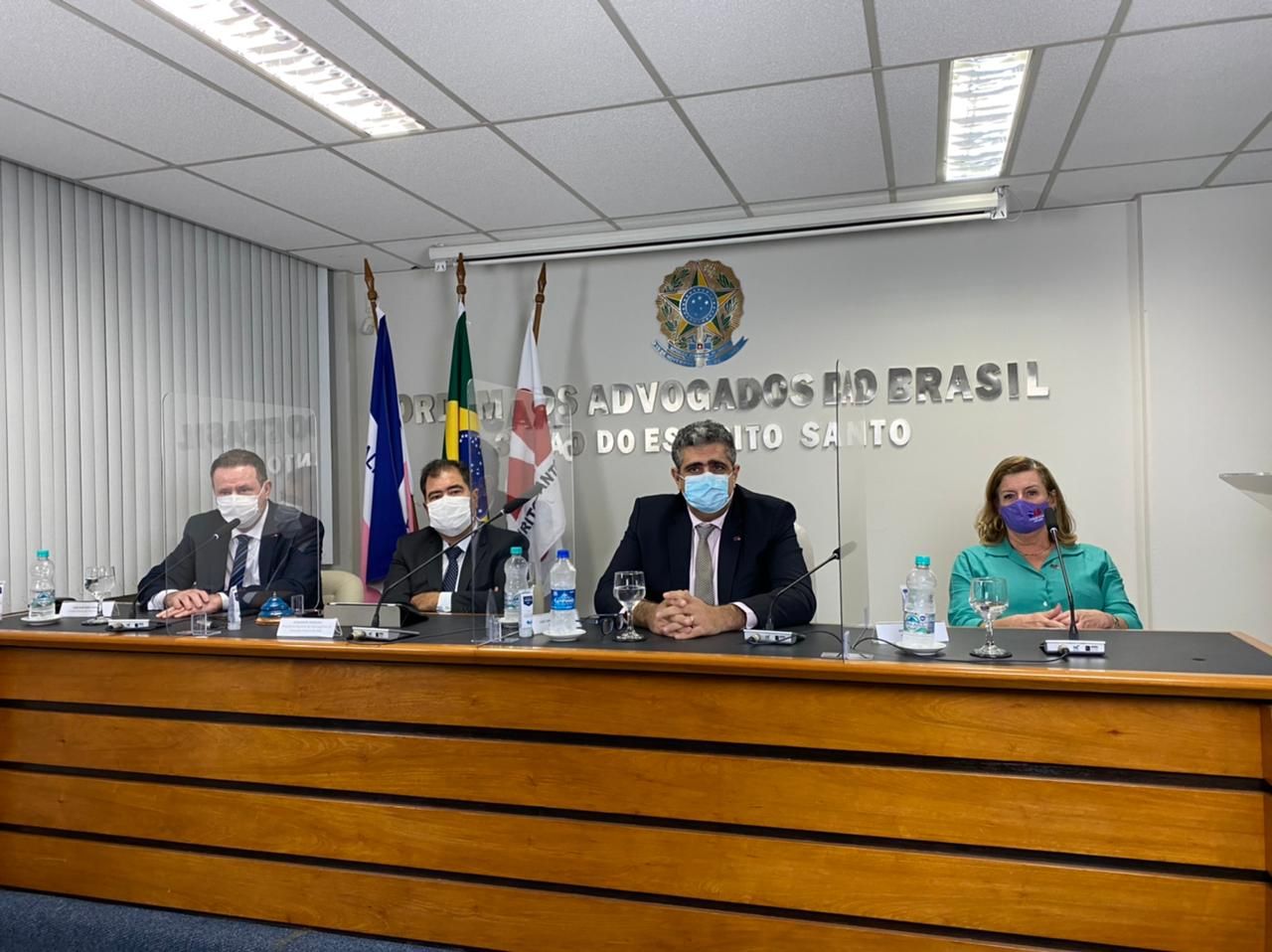 Crédito: OAB-ES. O lançamento da Escola de Prerrogativas da OAB-ES, de forma híbrida, trouxe ao Espírito Santo o presidente nacional de Prerrogativas, Alexandre Ogosuku, que apresentou uma palestra