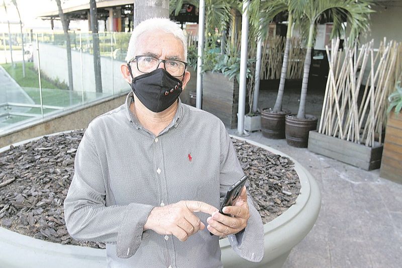 Jânio Araújo reclamou do assédio e do excesso de ligações de financeiras com ofertas de empréstimo consignado (Foto: Leone Iglesias — 16/12/2020)