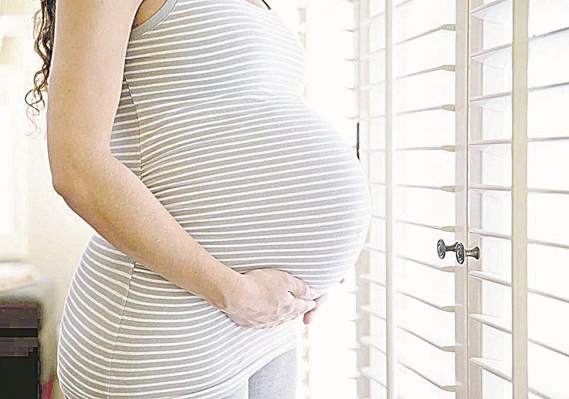 Mulher estava grávida e passou por um parto de emergência antes de falecer (Foto: Divulgação/AT)