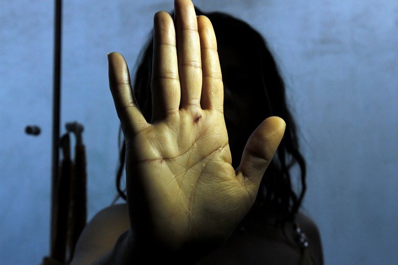 A mulher foi agredida e ameaçada de morte na noite de segunda-feira (28) pelo companheiro (Foto: Fábio Nunes/ AT)