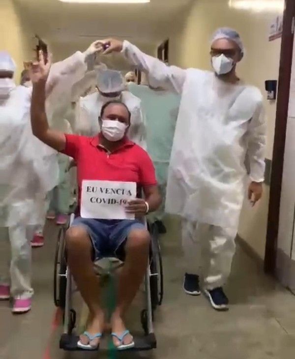 José teve alta e ganhou quadrilha junina em comemoração (Foto: Divulgação/ Assessoria do Hospital Regional de Cajazeiras)