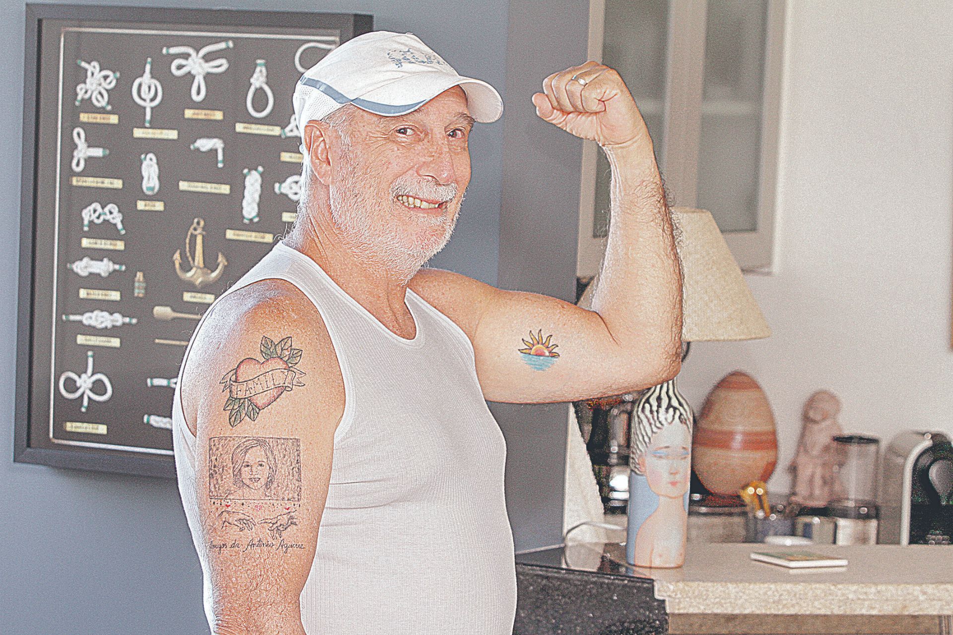 Com 68 anos, Paulo Monteiro Filho homenageou família e amigos na pele (Foto: Leone Iglesias)