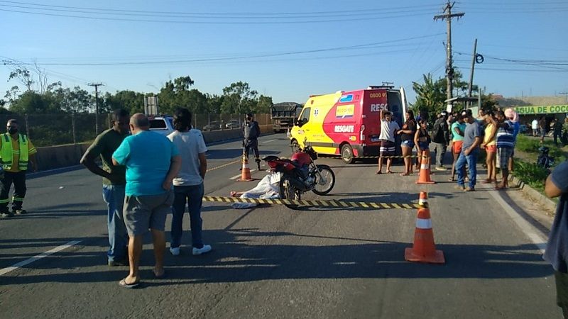 Motociclista morre ao ser atingido com linha de pipa (Foto: Reprodução/ Vídeo)