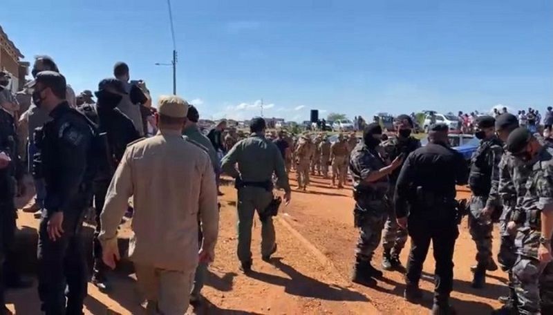 Agentes das forças de segurança envolvidos na caça a Lázaro Barbosa de Sousa (Foto: Divulgação/ SSP-GO)