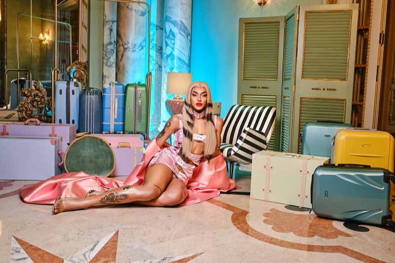 "É um álbum que dá aquele gostinho de festejar quando tudo ficar bem, sabe? Espero que, em breve, tudo isto passe”, diz Pabllo Vittar. (Foto: ERNNA COST/divulgação)