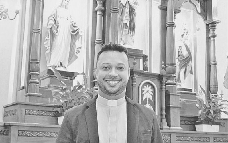 O padre Fernando Antonio Silva de Souza morreu aos 37 anos após complicações causadas pela Covid-19 (Foto: Divulgação)