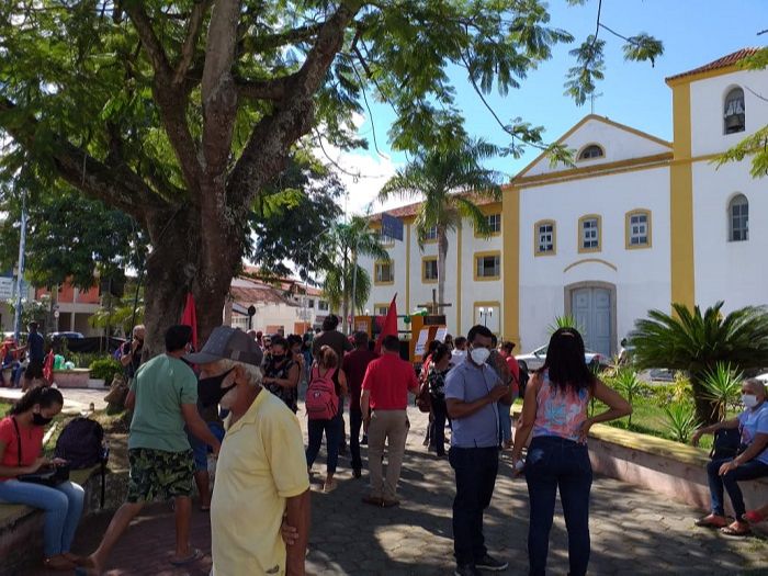 Manifestantes realizaram protesto (Foto: Reprodução redes sociais)