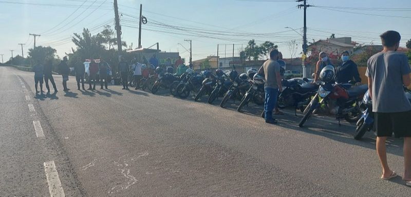 Motociclistas se reuniram na Rodovia do Sol, em Ponta da Fruta (Foto: Divulgação)