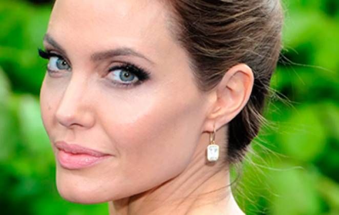 “Raramente acordo me achando boa o suficiente”, afirma Angelina Jolie sobre fama (Foto: Reprodução/ Instagram)