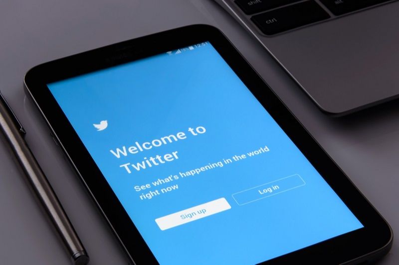A versão paga da rede social vai contar com recursos para organizar tweets salvos em pastas e cronômetro para desfazer as mensagens após o envio (Foto: Pixabay)