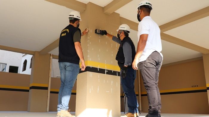 Equipe pediu 48 horas para moradores voltarem ao prédio (Foto: Divulgação Crea-ES)