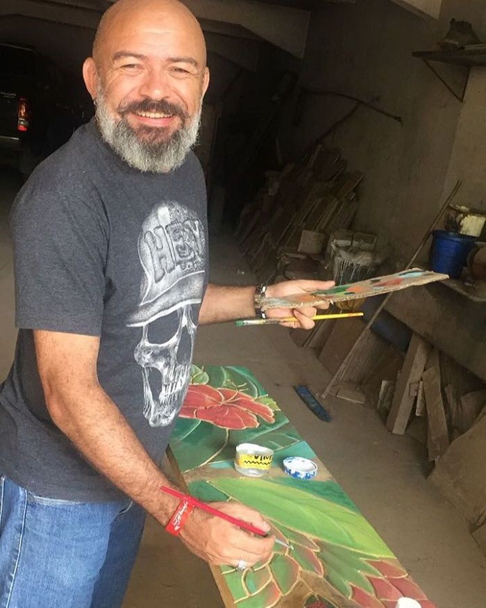 Zota Coelho é o artista criador do monumento (Foto: Reprodução Instagram @estudiozota)