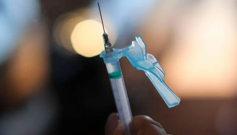 Imagem ilustrativa da imagem Guarapari abre vagas para vacinar pessoas acima de 28 anos contra covid