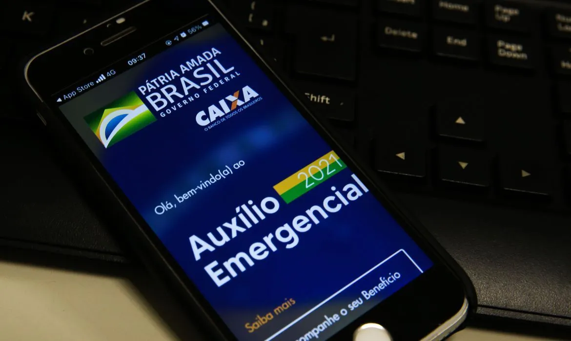 Imagem ilustrativa da imagem Caixa paga neste sábado auxílio emergencial a nascidos em maio