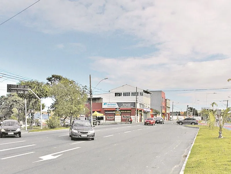 Imagem ilustrativa da imagem Alta velocidade em avenida
