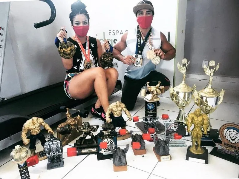 Imagem ilustrativa da imagem Porteiro e maquiadora da Serra vão disputar torneio mundial de levantamento de peso