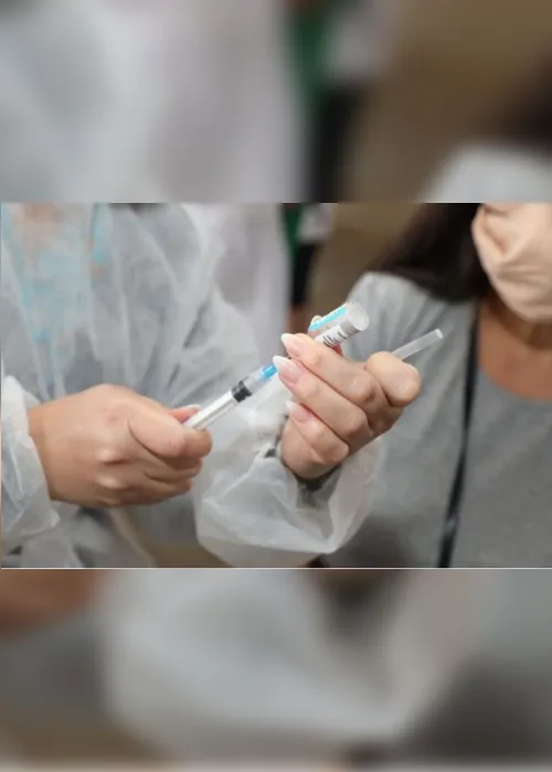 Imagem ilustrativa da imagem Prefeitura abre 5.300 vagas para vacinar pessoas acima de 30 anos