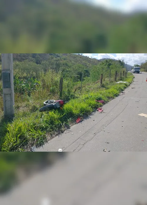 
          Imagem ilustrativa da imagem Motociclista morre após bater de frente com carreta no Estado
          
