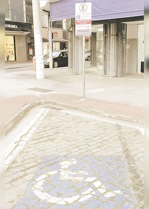 
          Imagem ilustrativa da imagem Cobrança indevida no rotativo
          