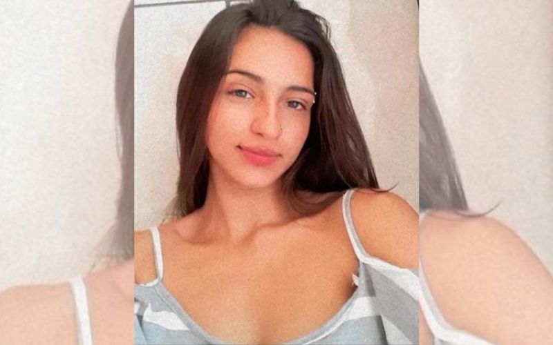 A adolescente de 15 anos teve uma infecção após colocar um piercing em casa; (Foto: Divulgação/ Redes Sociais)