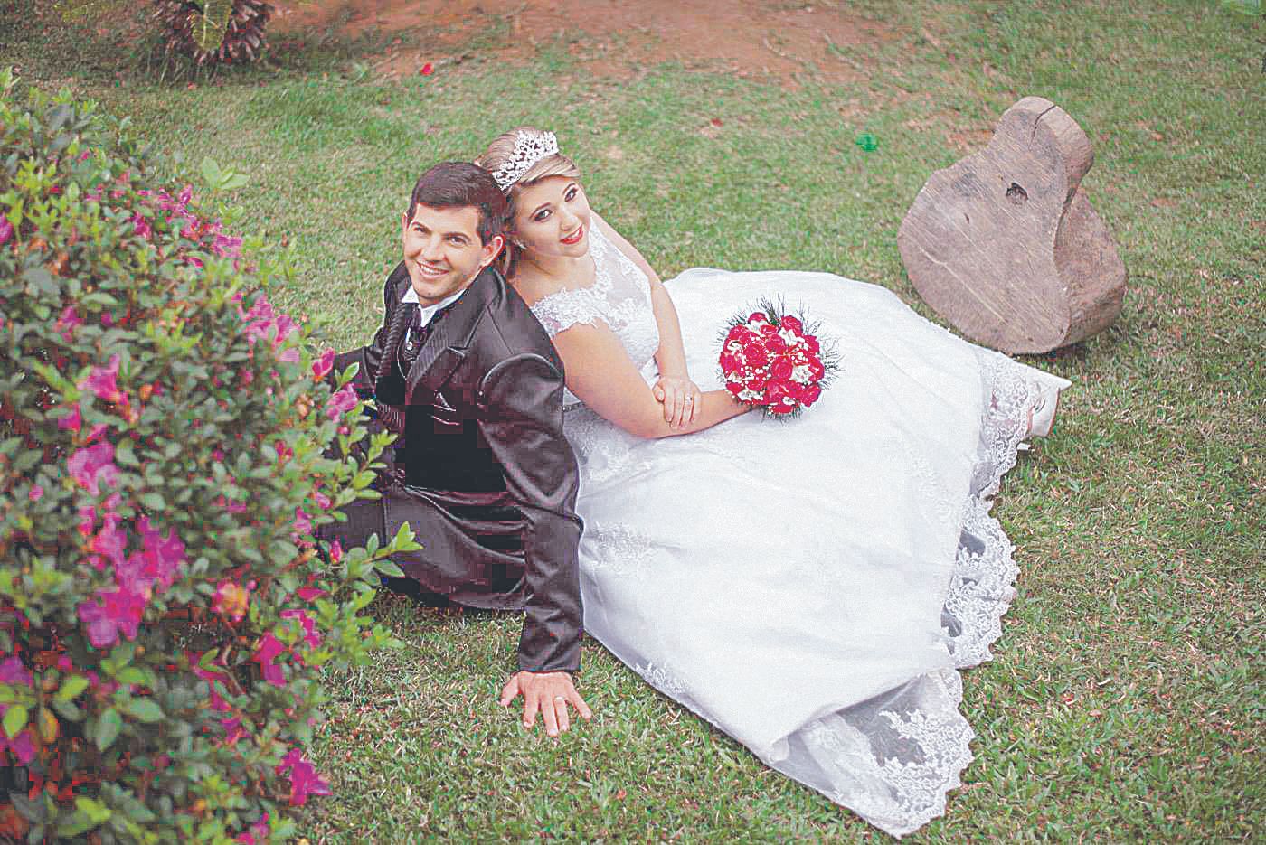 Alexandre Fim teria sido morto em casa após ataque do amante da sua mulher, Thayla Bonicenha, em Castelo (Foto: Facebook)