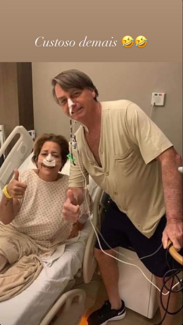 Bolsonaro tirou foto com paciente (Foto: Reprodução Instagram @michellebolsonaro)