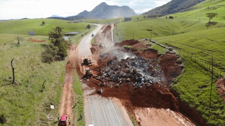 BR-101 será interditada para detonação de rocha em Guarapari (Foto: Divulgação/ECO-101)