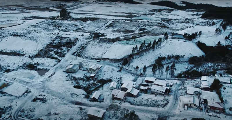 Ao Tribuna Online, William contou que nunca tinha visto neve antes (Foto: Reprodução/William Eduardo)