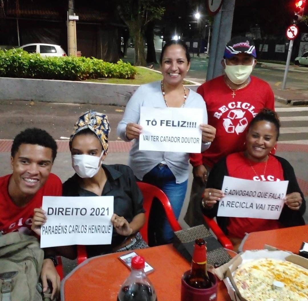 Catador de recicláveis ganha bolsa de estudos e vai virar advogado (Foto: Divulgação)